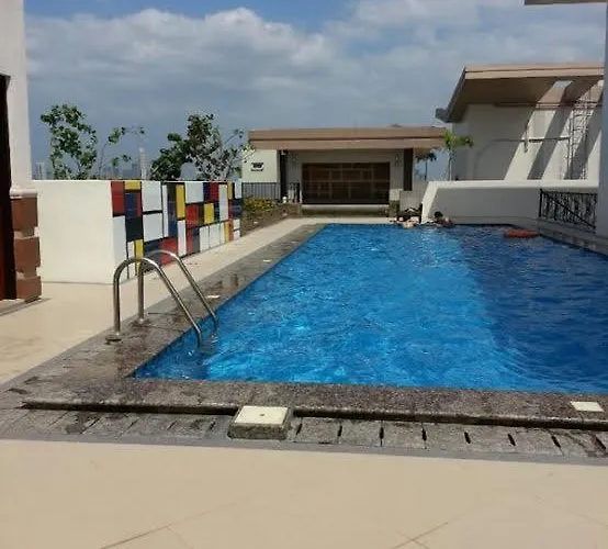 Morgan Bgc Shortwalk1 Venice Mall Free Pool * Manila