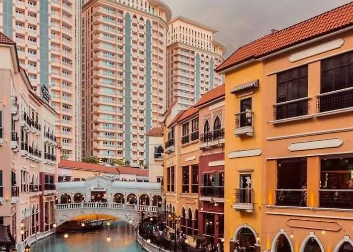 Morgan Bgc Shortwalk1 Venice Mall Free Pool * Manila