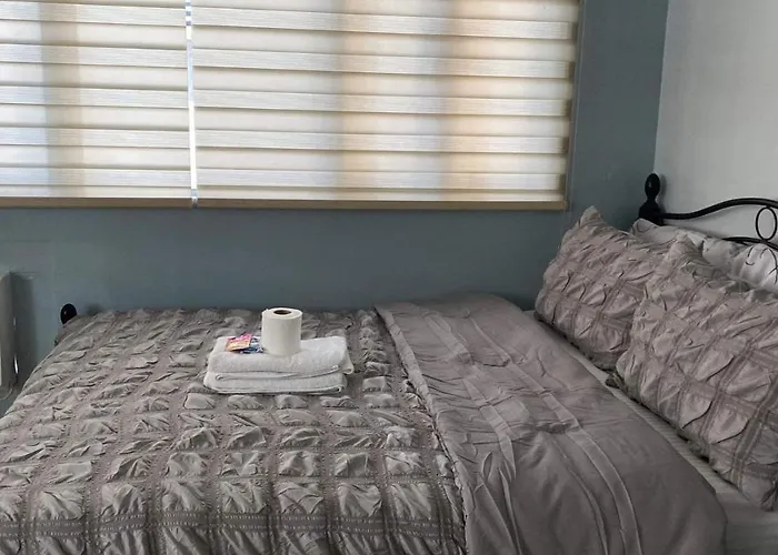 Morgan Bgc Shortwalk1 Venice Mall Free Pool Apartment