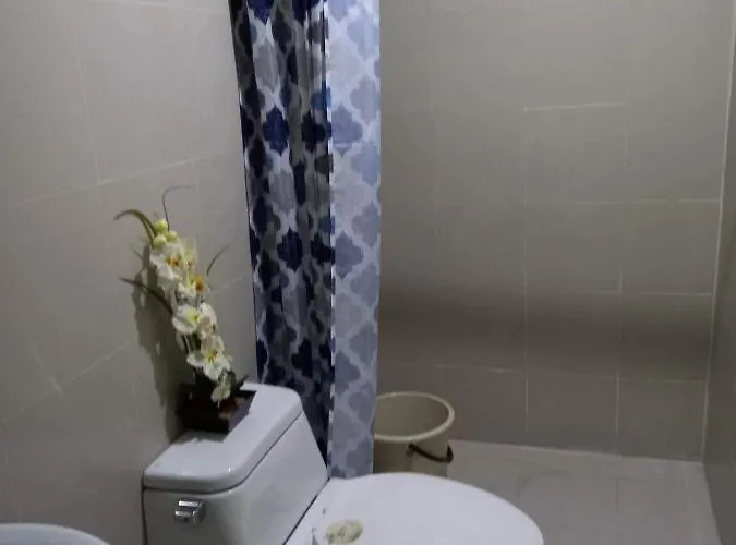 Morgan Bgc Shortwalk1 Venice Mall Free Pool Apartment Manila
